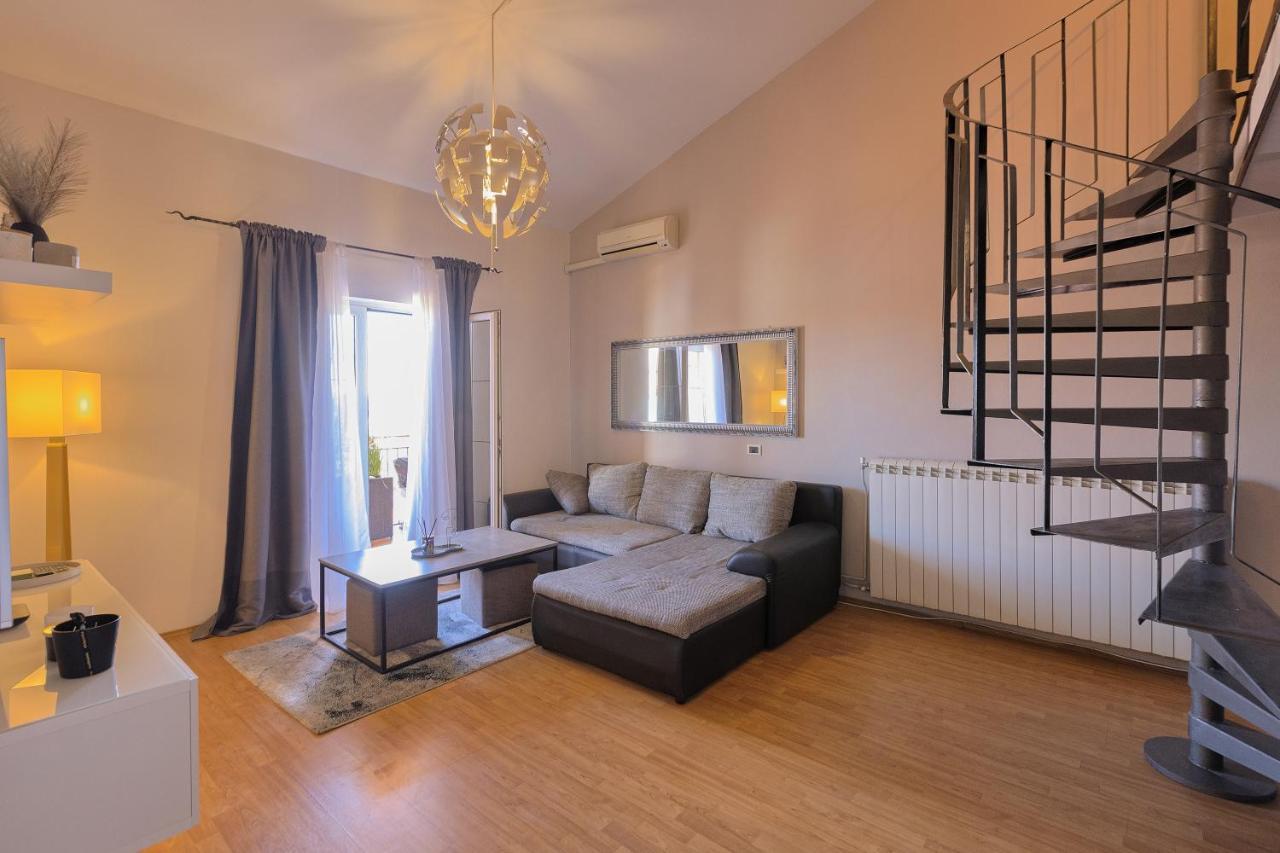 Apartment Rizzi Pula Exterior foto